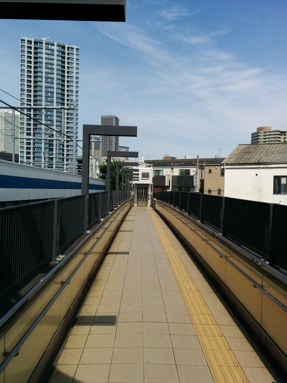 ３．目白駅より（徒歩7分）