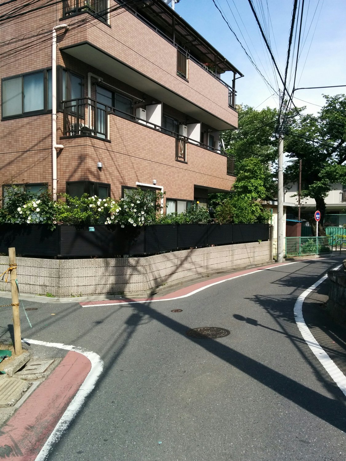 ３．目白駅より（徒歩7分）