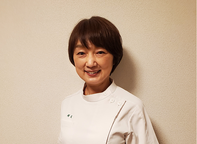 岡尾知子（おかお ともこ）